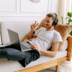 Jak radzić sobie z barierą językową w pracy i codziennym życiu rozmowa